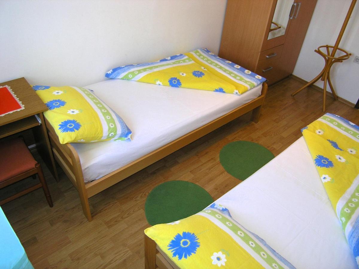 Apartments Natasa 크르크 외부 사진