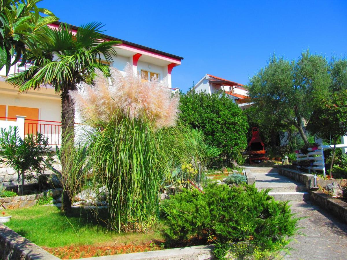 Apartments Natasa 크르크 외부 사진